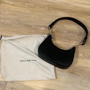 Freja New York Black Shoulder Bag